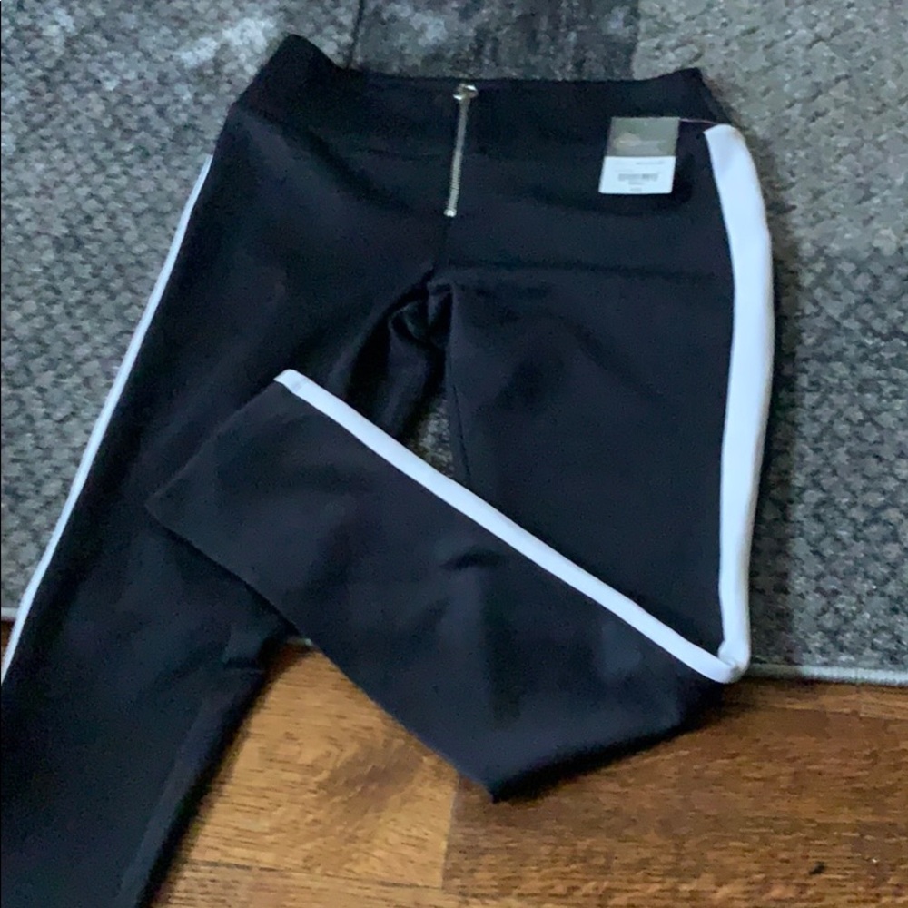 pants - Picture 2 of 3
